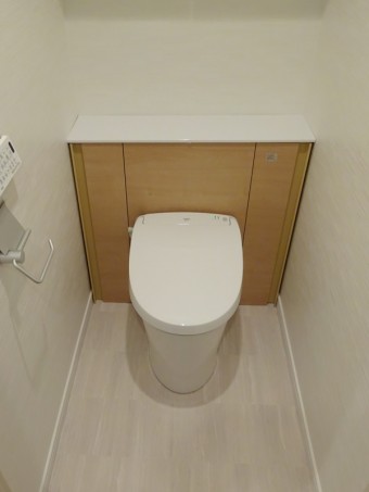 LIXIL キャビネット付トイレ リフォレにお取替え LIXIL キャビネット付トイレ リフォレにお取替え